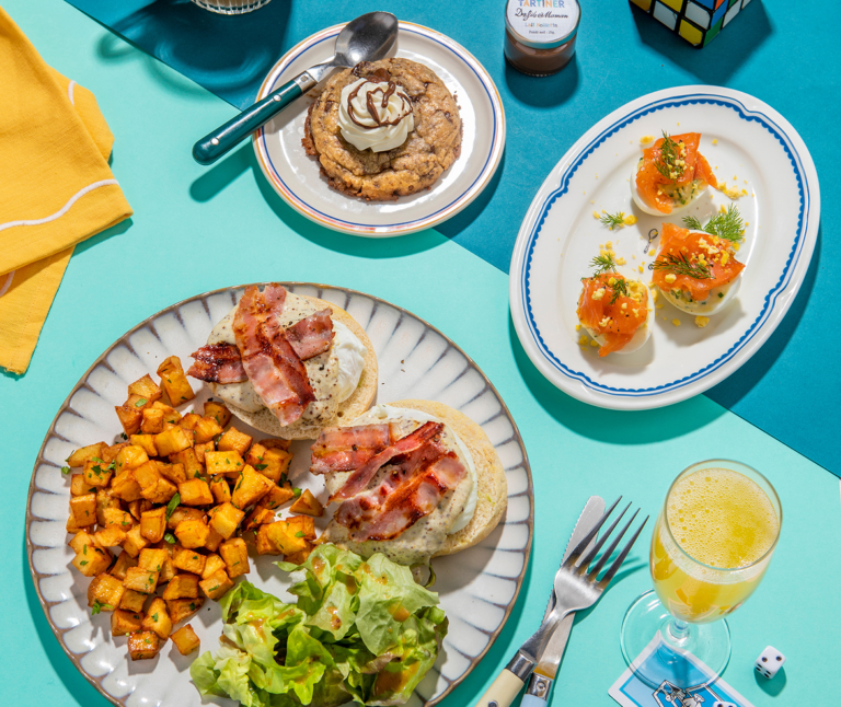 Assiettes de brunch servies chez Les Fils à Maman